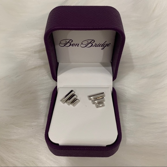 ๐ Ben Bridge: Lisa Bridge Mountain Earrings - Picture 2 of 8